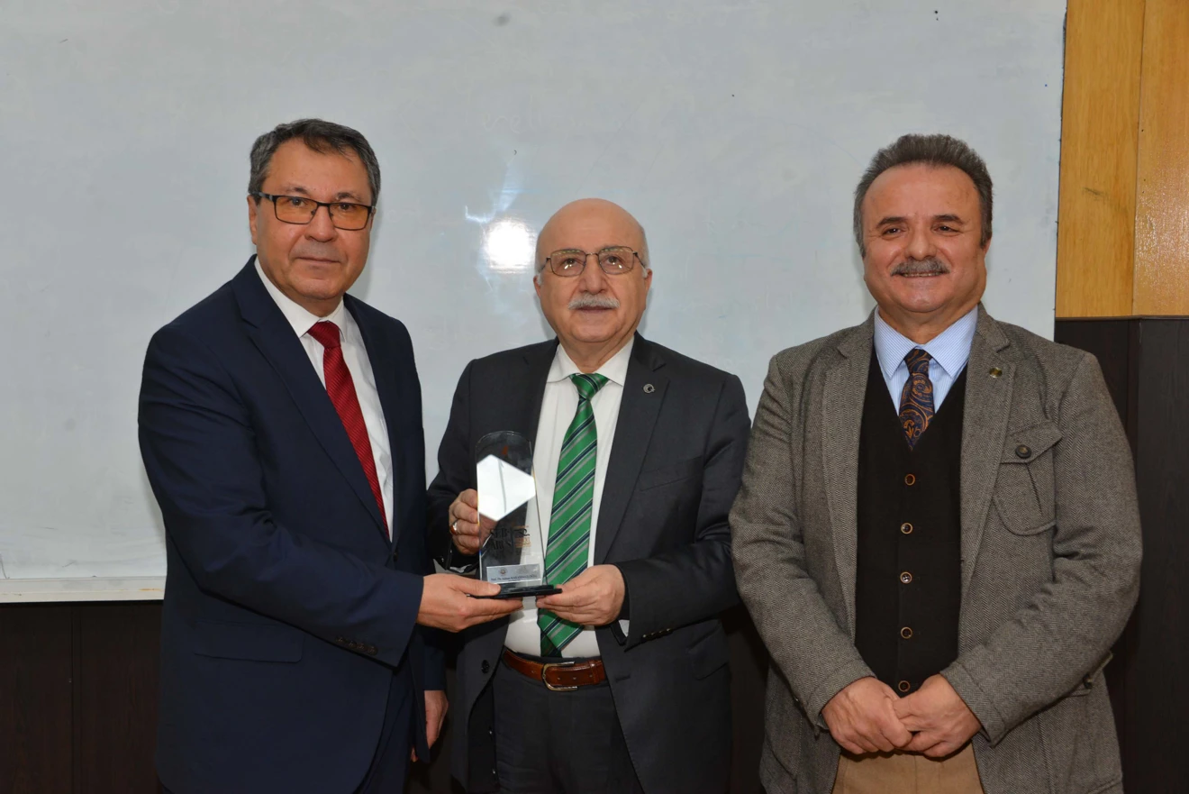 Selçuk Üniversitesi Edebiyat Fakültesinde “Kültür ve Edebiyatımızda Mevlana” anlatıldı